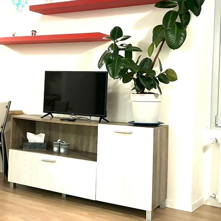 Babalu Con Vista Lago Арона Екстериор снимка