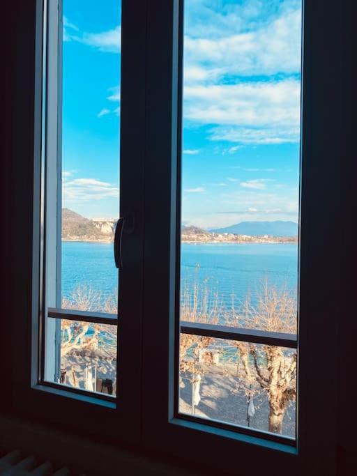Babalu Con Vista Lago Арона Екстериор снимка