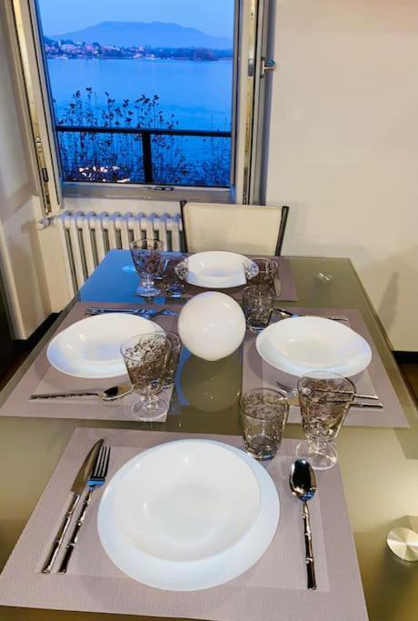Babalu Con Vista Lago Арона Екстериор снимка